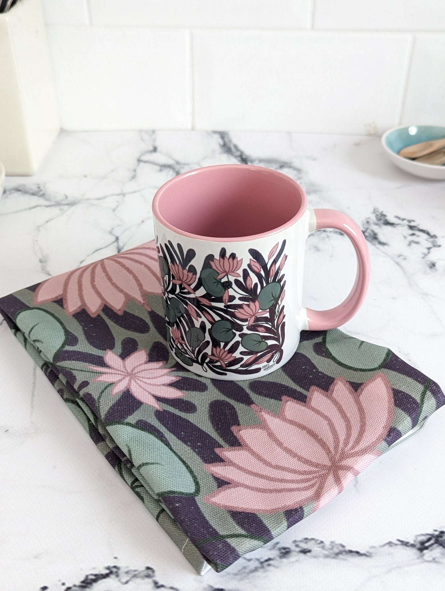 A Lotus Garden floral – gift set of mug & tea towel