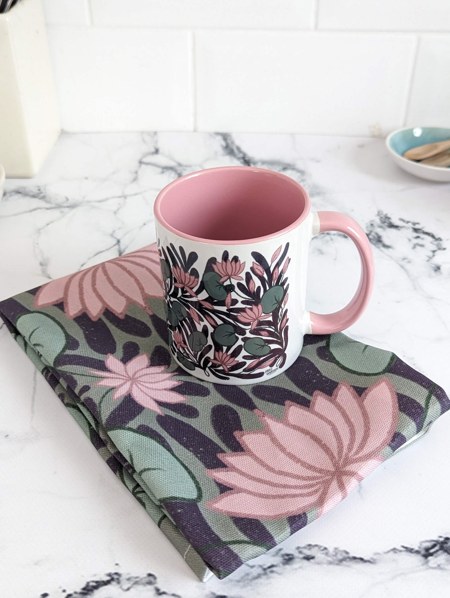 Floral: Lotus Garden – mug and teatowel – (end of line) gift set