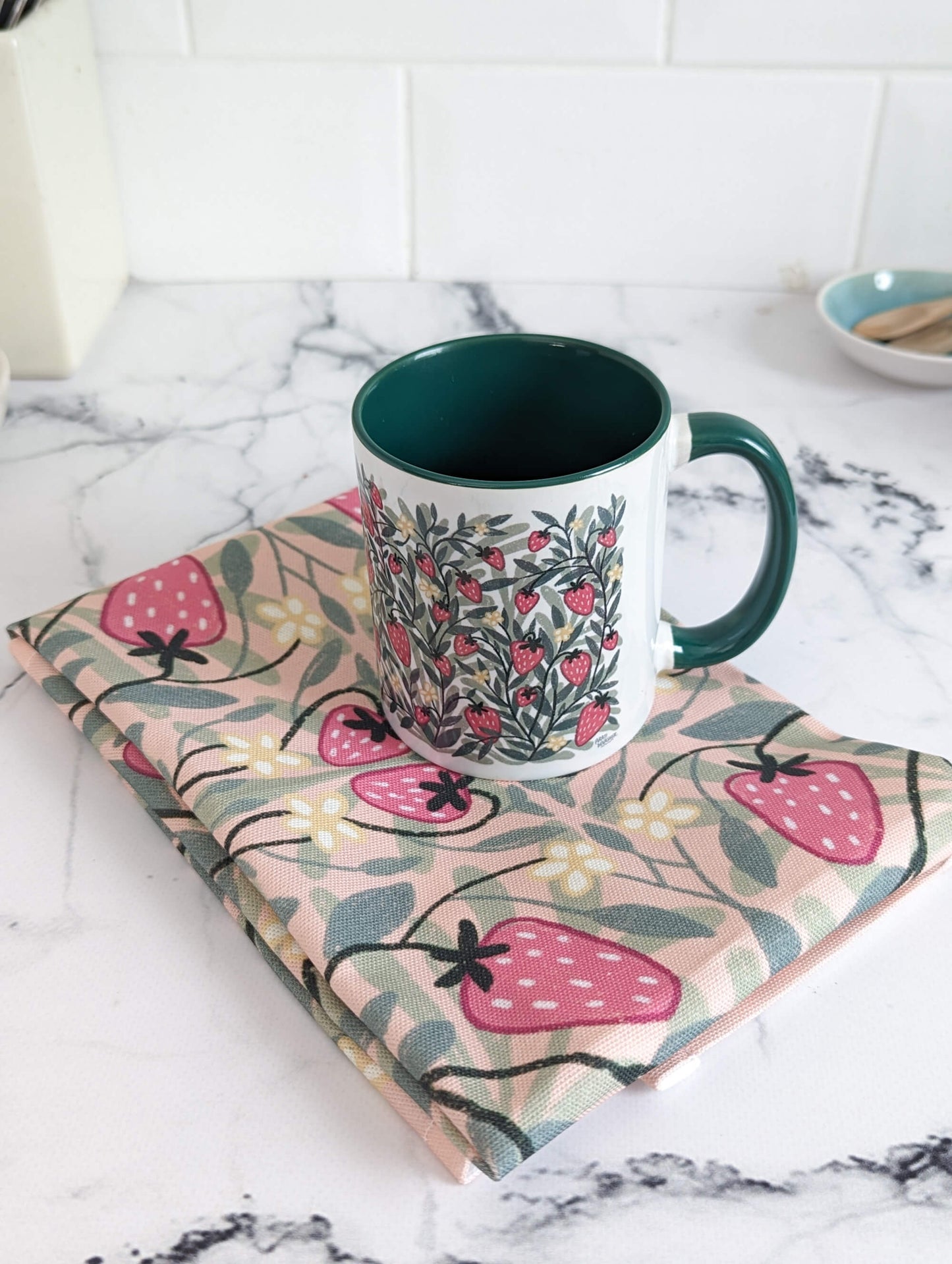 Strawberry Season floral – gift set of mug & tea towel