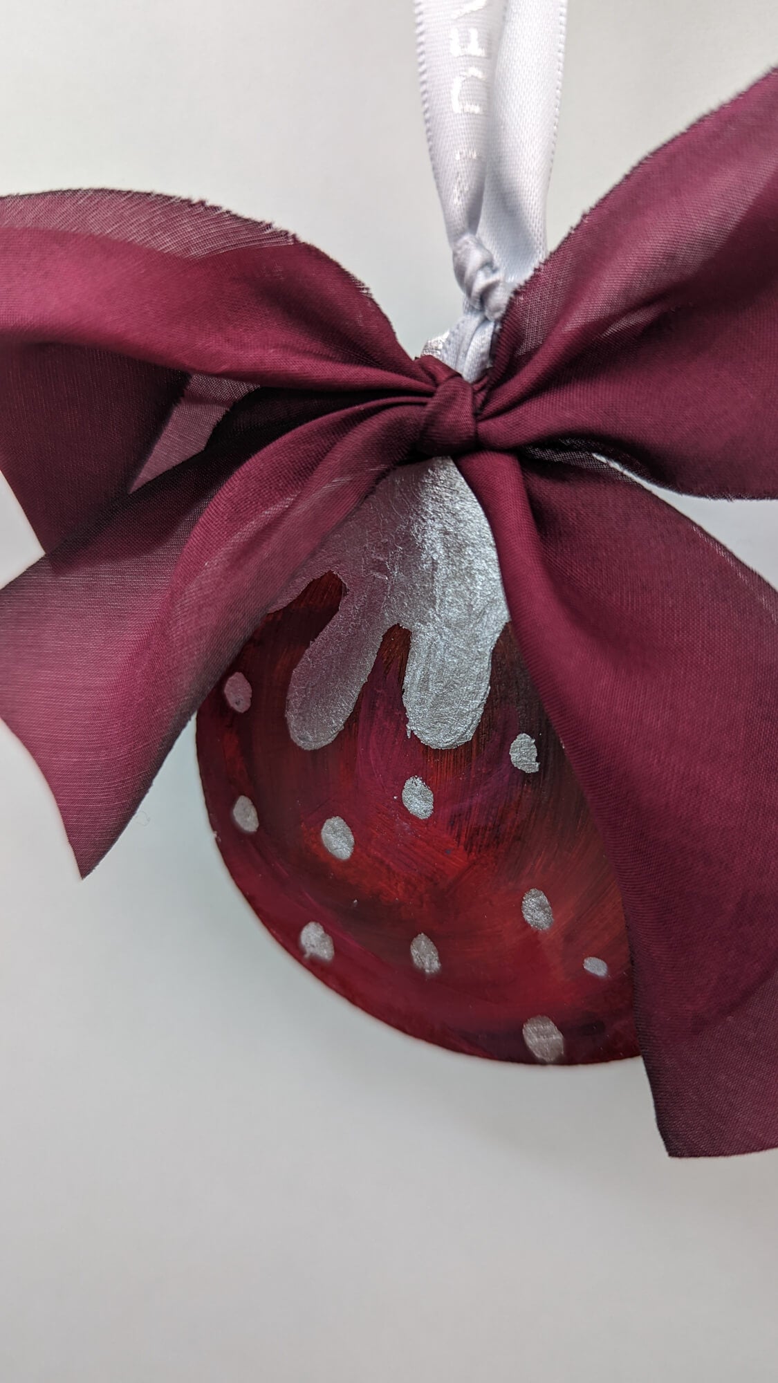 Figgy Pudding ornament – hand painted bauble