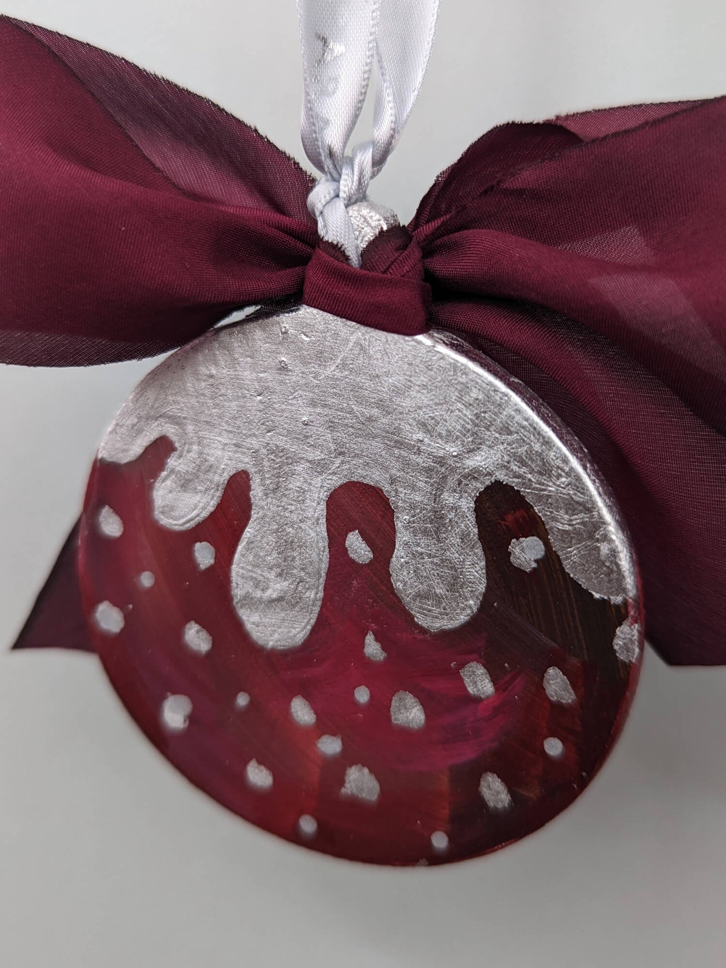 Figgy Pudding ornament – hand painted bauble